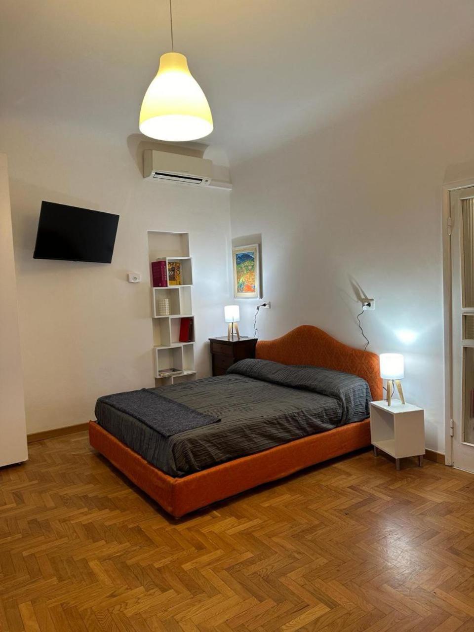 De' Servi Studio Al Duomo - A Hidden Nest In Downtown Флоренция Экстерьер фото